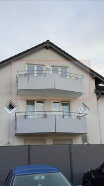 Außenansicht - Ankommen & Wohlfühlen - Ruhige 2-Zimmer-Dachgeschosswohnung mit sonnigem Balkon & PKW-Stellplatz