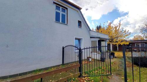 Giebel mit Hofzugang - 5 Zimmer Bauernhaus, Landhaus in Grapzow