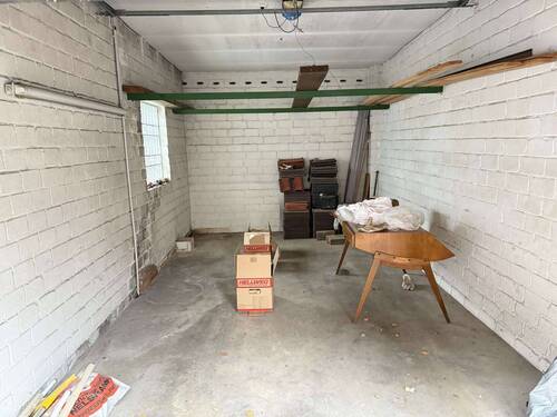 GROßE GARAGE 2 - 