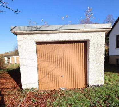 Garage - Einfamilienhaus zum Kaufen in Meißner