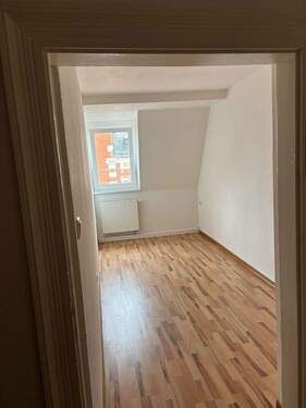 Zimmer - 3 Zimmer Etagenwohnung zur Miete in Hof