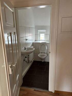 Badezimmer - Etagenwohnung mit 69,00 m² in Hof zur Miete