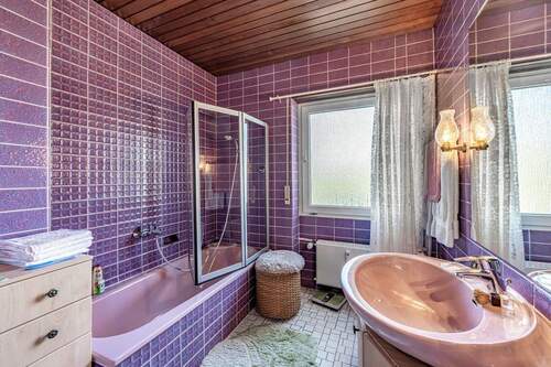 Tageslichtbadezimmer im 1. Obergeschoss - 