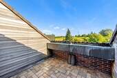 Dachterrasse mit Blick ins Grüne - 