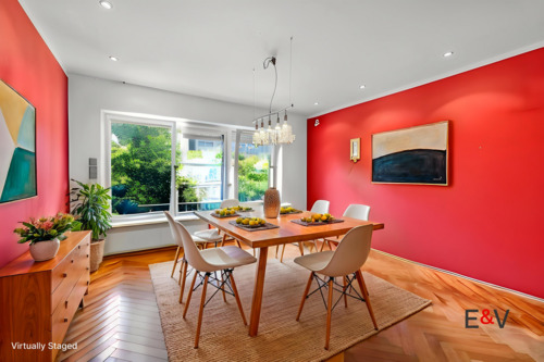 Lichtdurchflutetes Esszimmer - 8 Zimmer Mehrfamilienhaus, Wohnhaus zum Kaufen in Sprockhövel