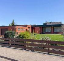 Wohnen in ruhiger Sackgassenlage - großzügiger Bungalow mit Gartenidylle in Kaltenkirchen