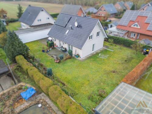Bild 2 - 7 Zimmer Einfamilienhaus zum Kaufen in Cloppenburg / Ambühren