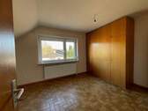 Schlaf-Zimmer mit Zugang zum Dusch-Bad.jpeg - 