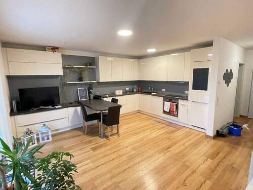 Wohnzimmer und Küche - 2 Zimmer Terrassenwohnung zur Miete in Stockach