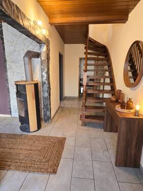 Flur Staging - 8 Zimmer Reihenendhaus in Zweibrücken / Mittelbach