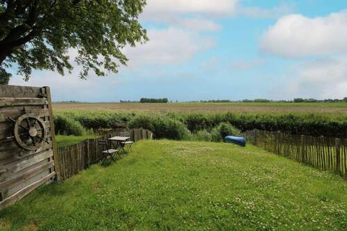 Blick über die Felder - 4 Zimmer Einfamilienhaus zum Kaufen in Friedrichskoog