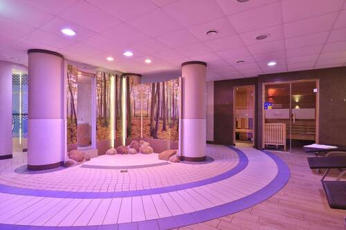 großzügiger SPA-Bereich - 