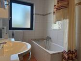 Badezimmer - Etagenwohnung mit 76,00 m&sup2; in Duisburg zum Kaufen