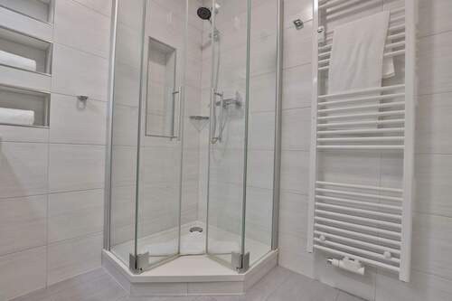 Duschbad mit schönes Details - 