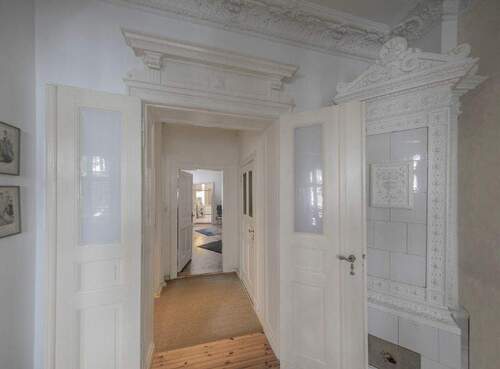 schmuckofen rechts - Etagenwohnung mit 192,60 m² in Berlin zum Kaufen