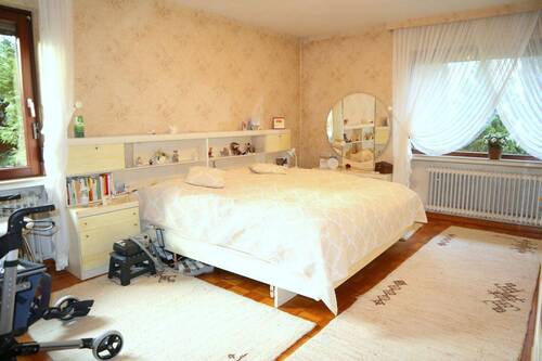 Geräumiges Schlafzimmer - 