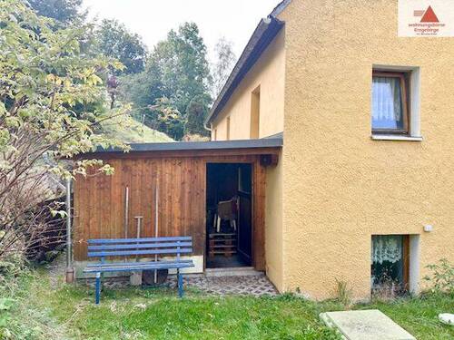 Anbau Schuppen - 3 Zimmer Einfamilienhaus in Wiesa