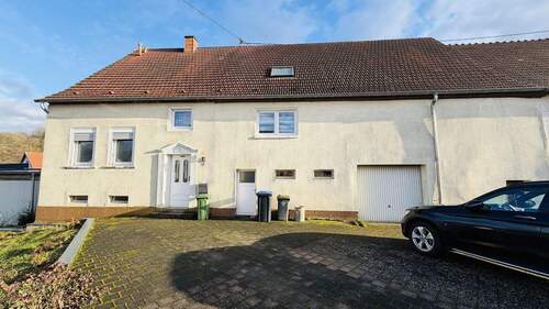 Außenansicht - Familienfreundliches Zuhause mit Ausbauoption und großem Garten!