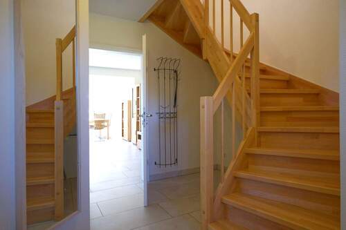 Treppe zum Obergeschoss - 