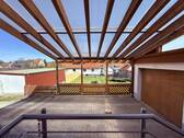 Carport und überdachter Eingang - Doppelhaushälfte mit 129,00 m&sup2; in Talheim zum Kaufen