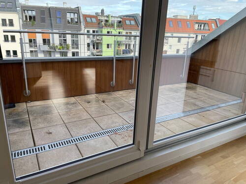 Dachterrasse - 5-Zimmer-Wohnung mit großer Dachterrasse Nähe Prenzlauer Berg