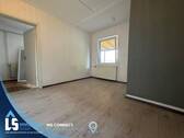 Kinderzimmer/ Büro - 