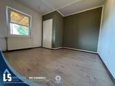 Kinderzimmer/ Büro - 