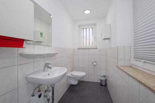WC - 