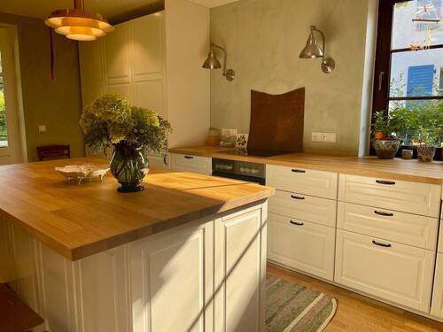 Kücheninsel - 7 Zimmer Doppelhaushälfte zum Kaufen in Erfurt