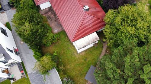 vorderer Teil des Grundstücks - 