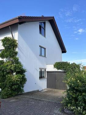 Objektansicht - 7 Zimmer Doppelhaushälfte in Winnenden