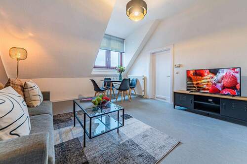 Wohnen - 2 Zimmer Etagenwohnung zur Miete in Frankfurt am Main