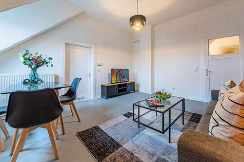 Wohnen - Etagenwohnung mit 64,00 m&sup2; in Frankfurt am Main zur Miete