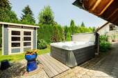 Whirlpool im Garten - 