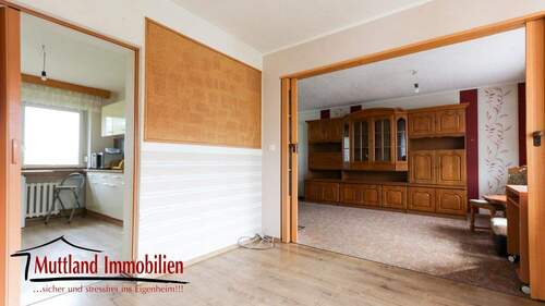 Esszimmer mit Blick ins Wohnzimmer - 