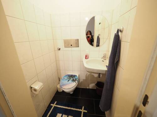WC - 