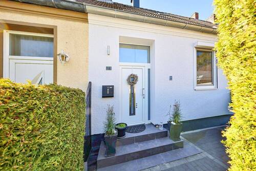 Außenansicht - 4 Zimmer Reihenmittelhaus in Wilhelmshaven
