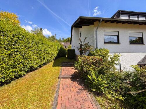 Eingang - 8 Zimmer Einfamilienhaus in Windeck