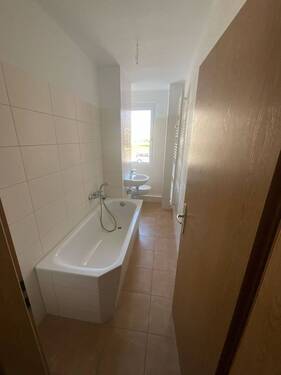 Bad - 1 Zimmer Etagenwohnung in Bitterfeld-Wolfen