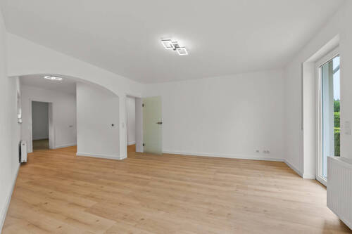 Titelbild - #KOMINOS IMMOBILIEN# Frisch renovierte Eigentumswohnung in Wenden - Gerlingen