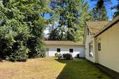Blick zur Garage - 