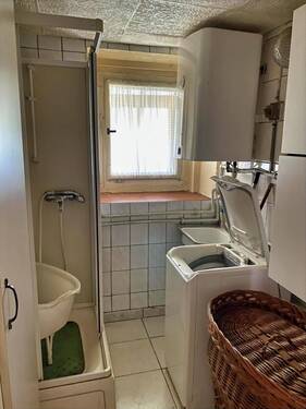 Duschbad m. ELT-Boiler im EG - 