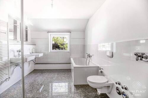 Modernes Badezimmer - 4 Zimmer Etagenwohnung in München