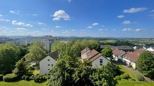 Ausblick vom Balkon - 4 Zimmer Etagenwohnung zum Kaufen in Göppingen