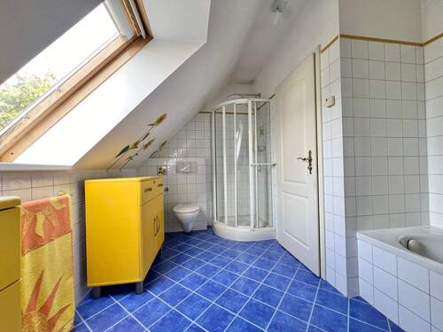 Badezimmer Dachgeschoss - 