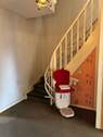Flur mit Treppenlift - 