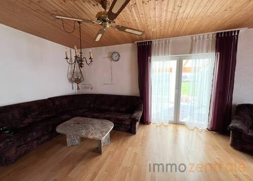 88B81663-E7A5-434C-819E-9D560A422424_1_201_a - 