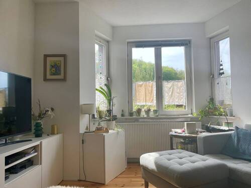 Wohnzimmer mit Erker (EG) - 