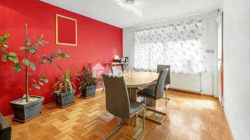 Wohnzimmer 2 - 4 Zimmer Etagenwohnung in Bruchköbel