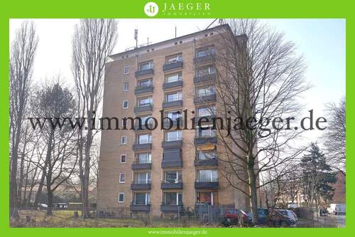Hausansicht - Bramfeld Nähe Otto - Hochhaus - Neu renovierte 1-Zimmer-Studio mit Balkon, Duschbad, 5.OG